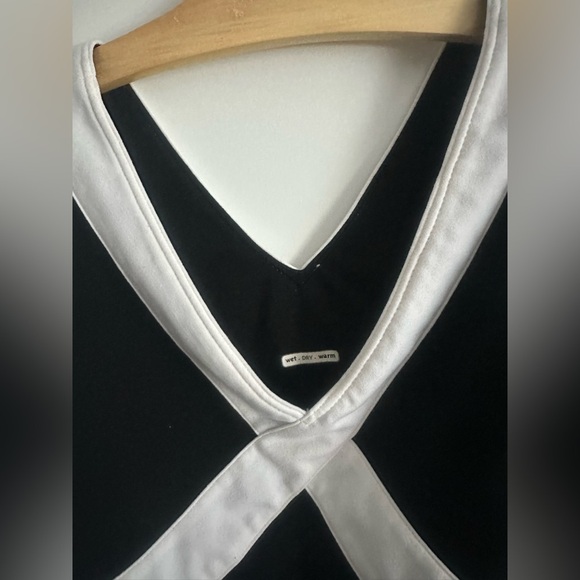 Lululemon Athletica Women’s Sleeveless Shirt - Picture 5 of 13